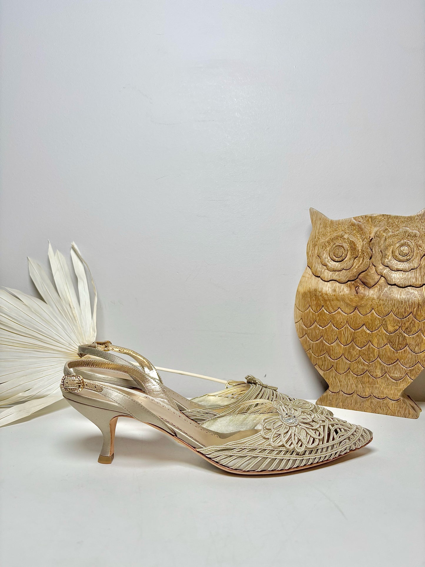 W Shoe Size 38.5 (8 US) Giorgio Armani Off White NWT Pump
