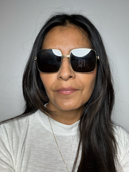 Fendi Baguette FE40123U Women's Pre-owned Gold Metal Rectangle Sunglasses
