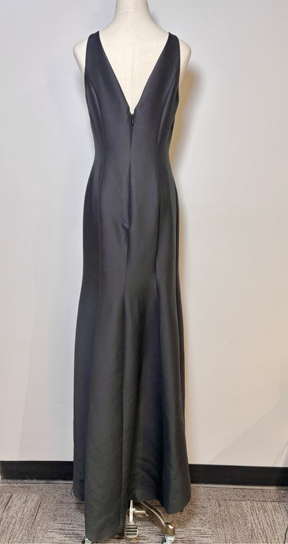 Women Size 6 Halston Heritage Black Solid Ball Gown