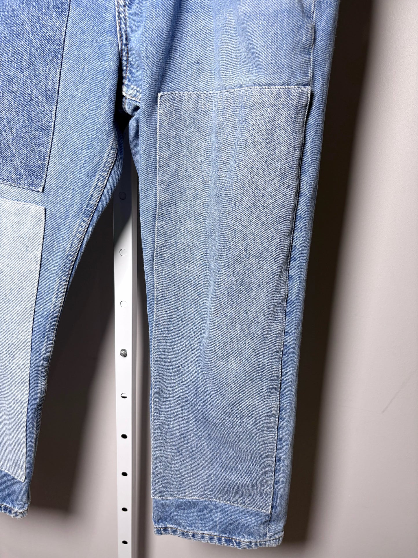 Women Size 29 (8) B Sides Blue Jeans Light Blue Patches Pre-Owned Jeans