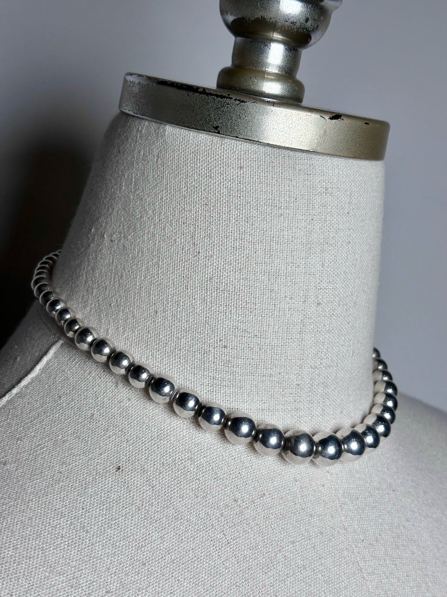 Tiffany & Co. Graduated Balls Sterling Silver Pre-owned Necklace