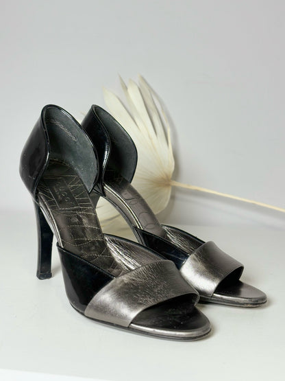 W Shoe Size 8 Gucci Black & Pewter Patent Leather Heels