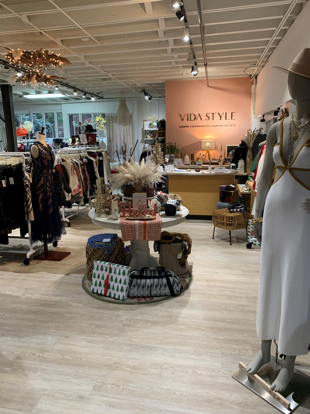 Sytle Shop Womens Clothing Consignment - Womens Luxury Resale Clothing Shop – VIDA ...