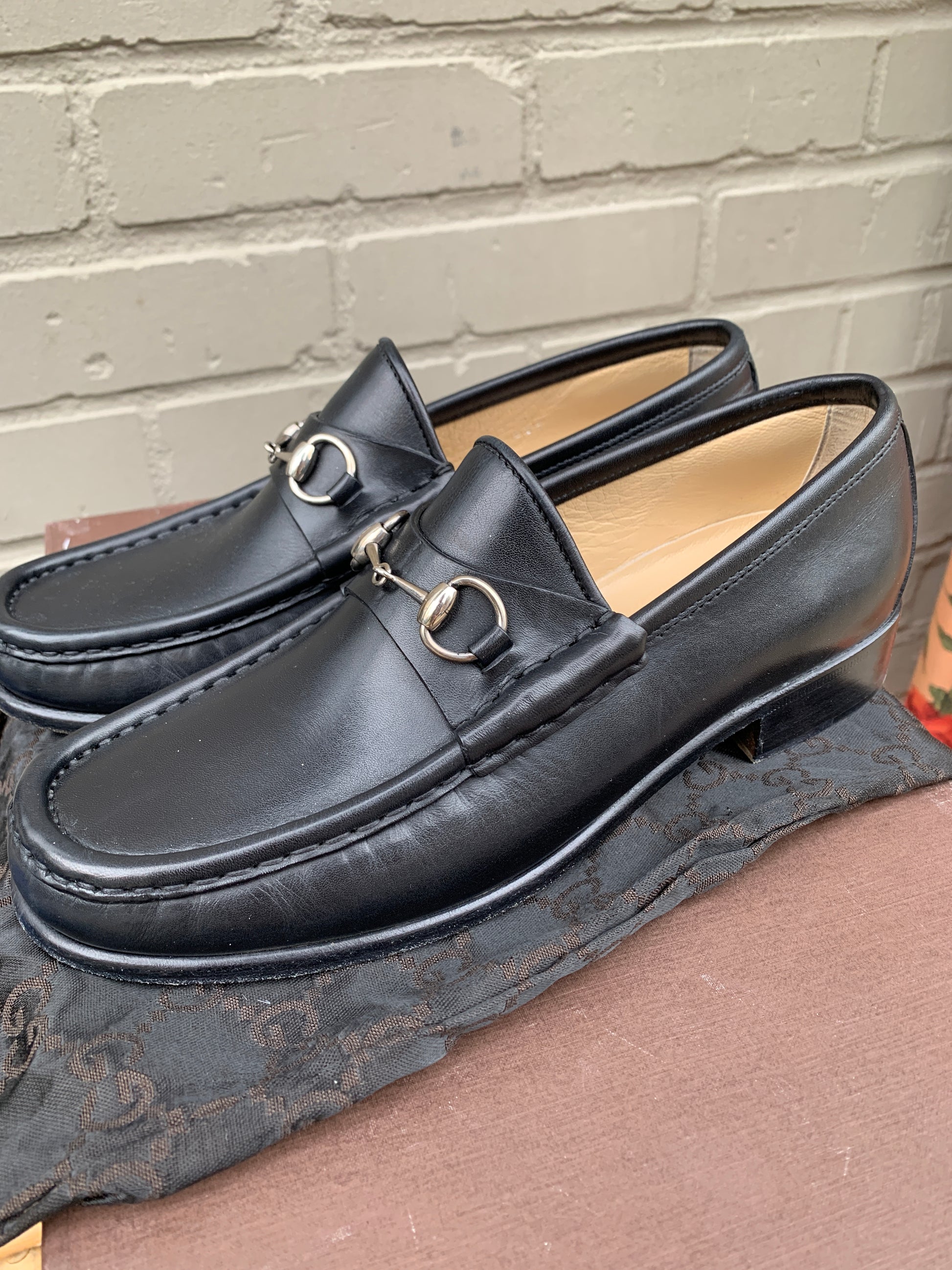 Gucci Leather GG Marmont Loafers - Size 7.5 / 37.5 (SHF-18375) – LuxeDH