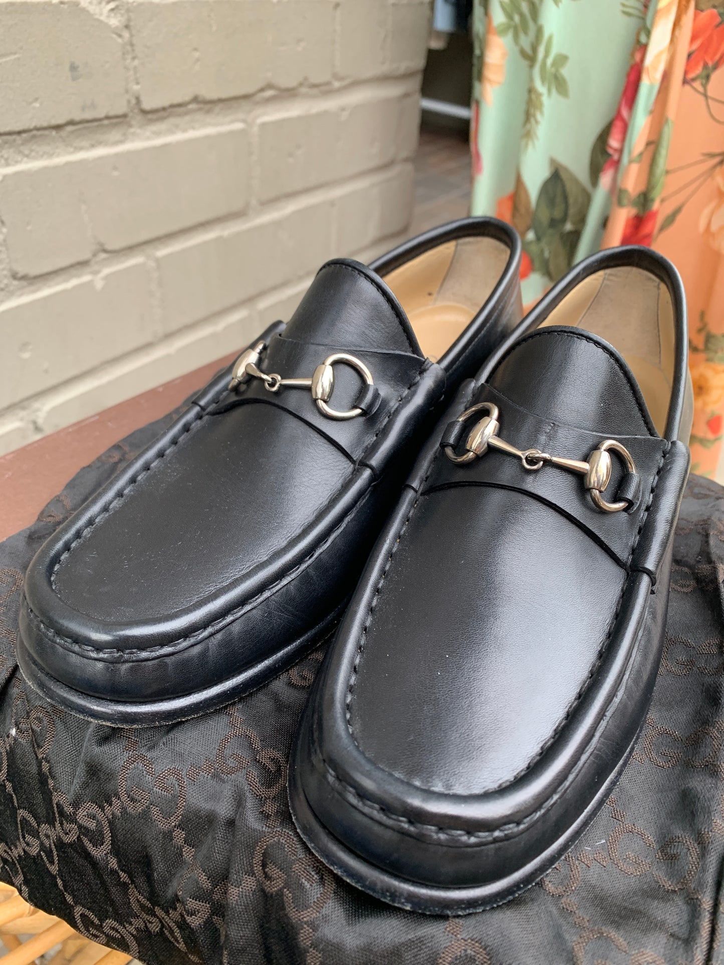 Gucci Black Leather Loafers w/ Silver Horsebit Sz 7