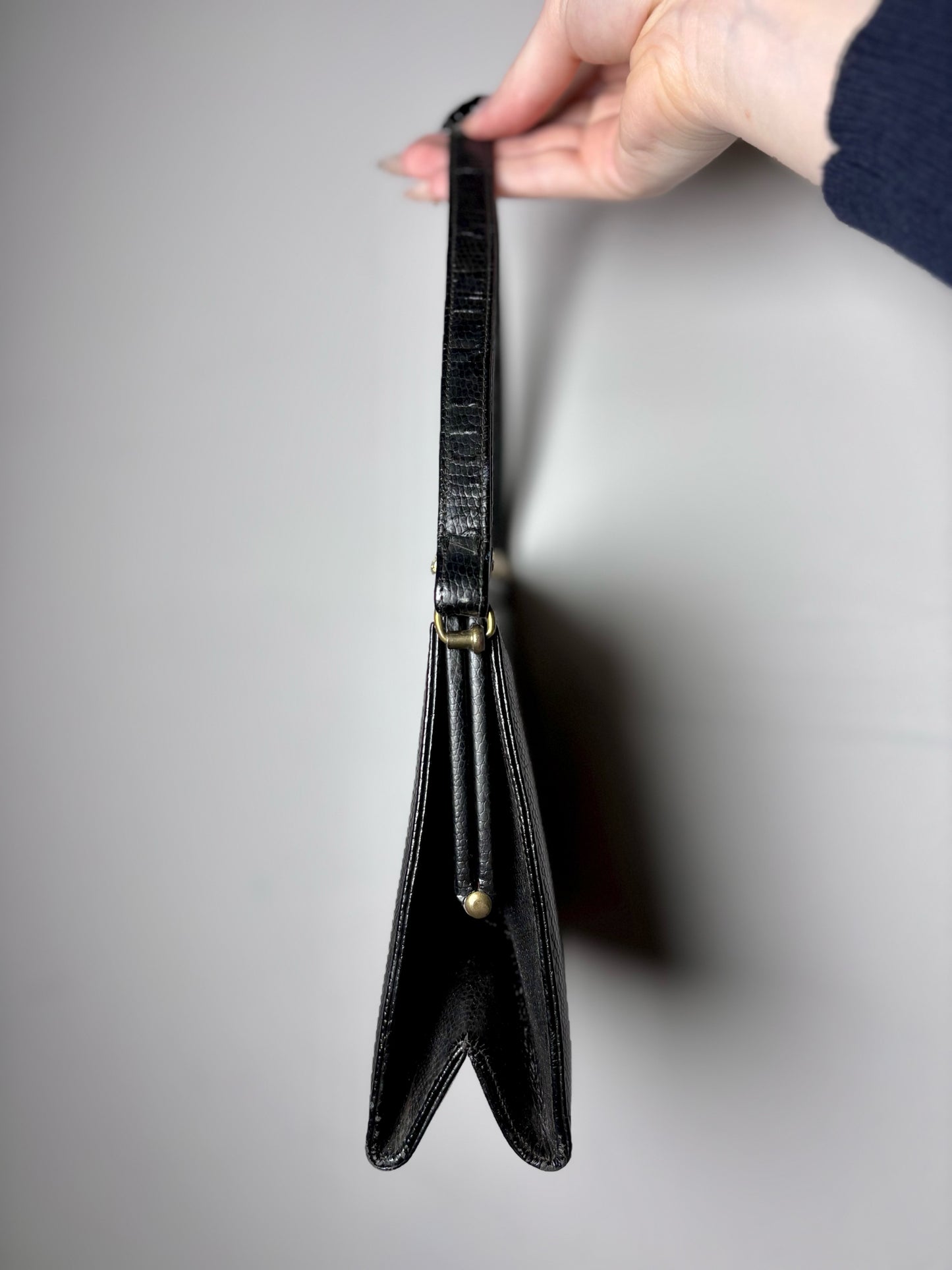 Bags by Supreme Solid Vintage Leather Pre-owned Black Evening Purse
