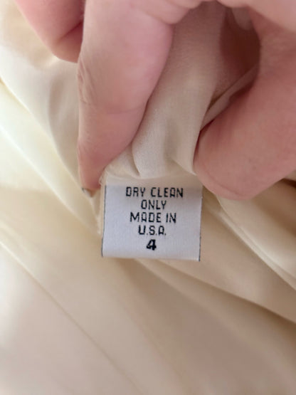 Women Size 4 Richard Tyler Collection Cream Solid Vintage 100% Wool Coat