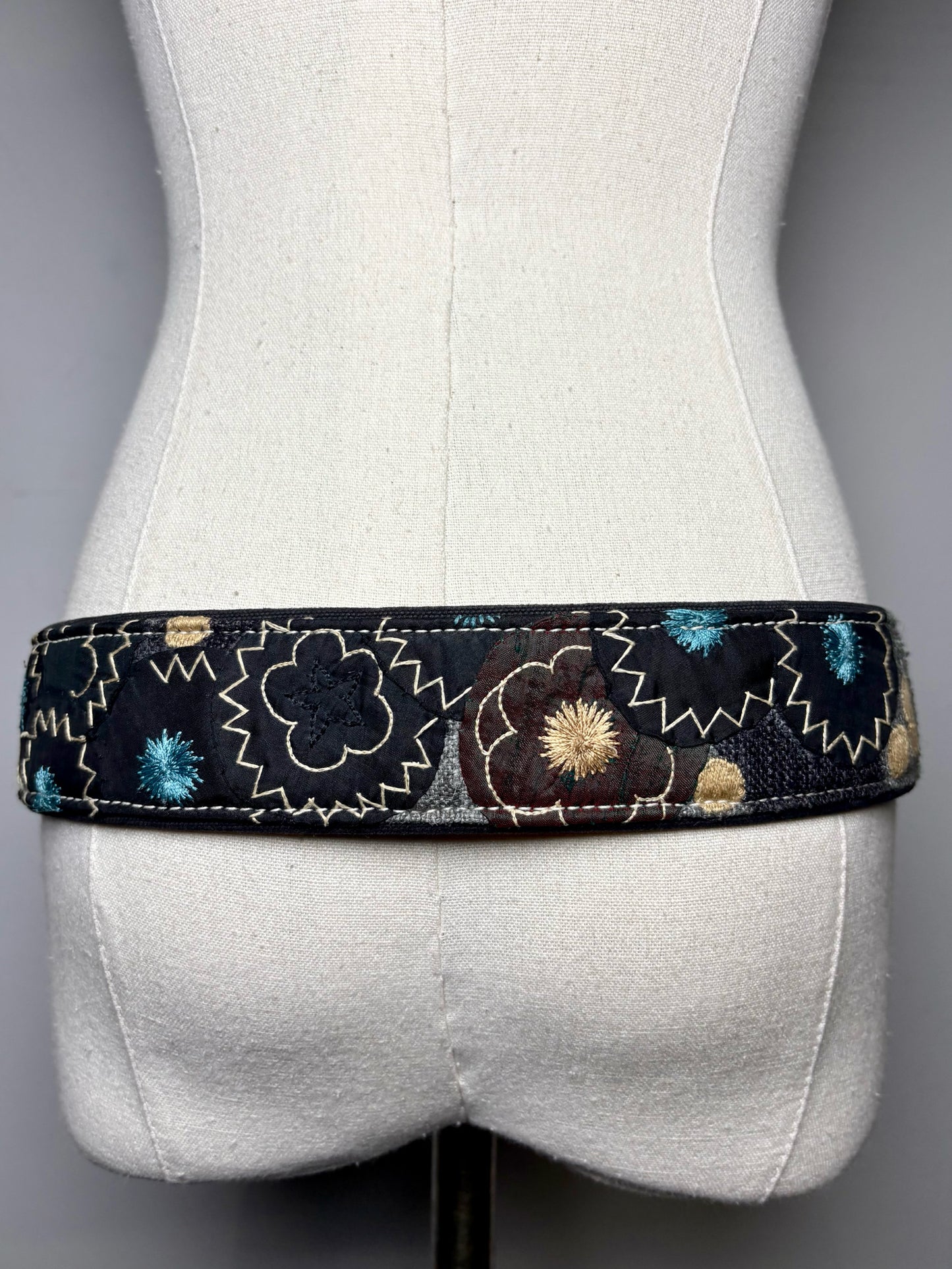Women Dries Van Noten Leather, Cotton 80 (Small US) Embroidery Pre-owned Belt