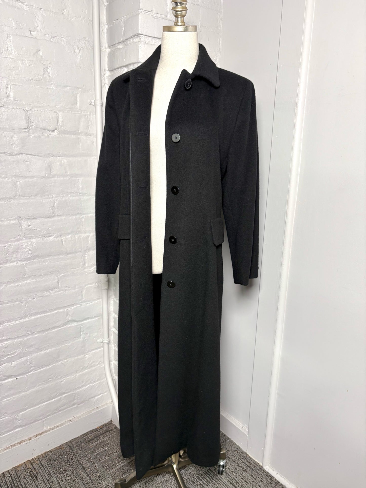 Women Size 6P Albert Nipon Black Solid Cashmere, Wool Coat