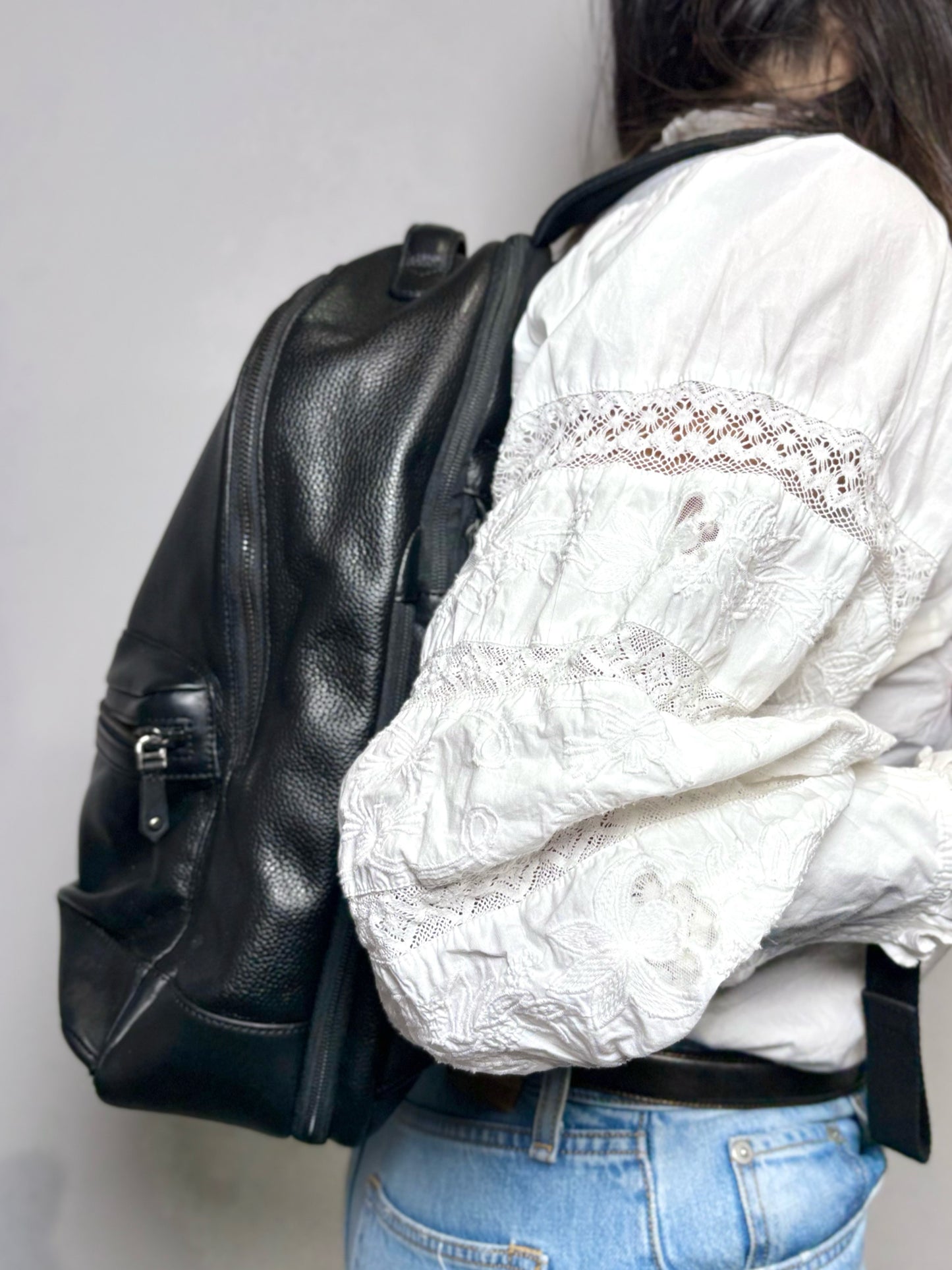 Hook & Albert Black Leather Men's Backpack