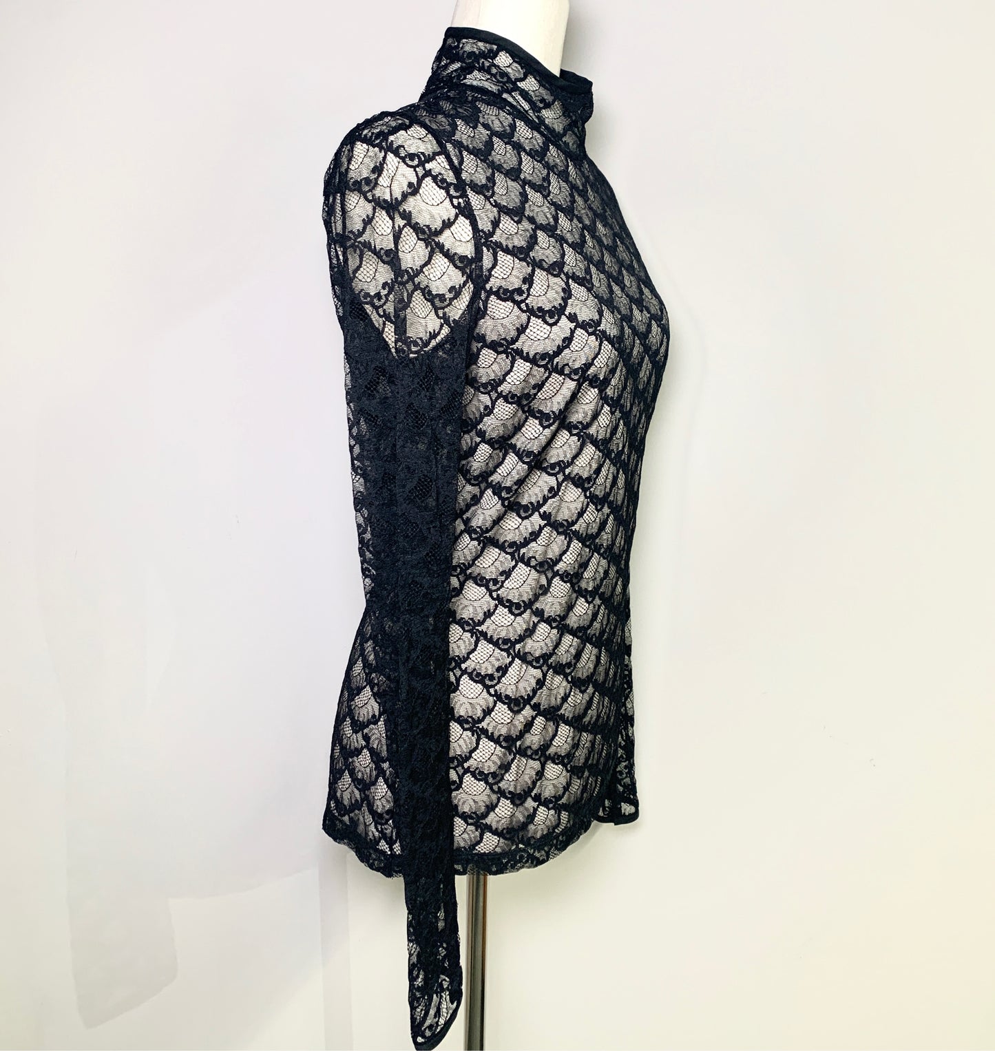 Women Size 6 Diane Von Furstenberg Black Lace LS Blouse