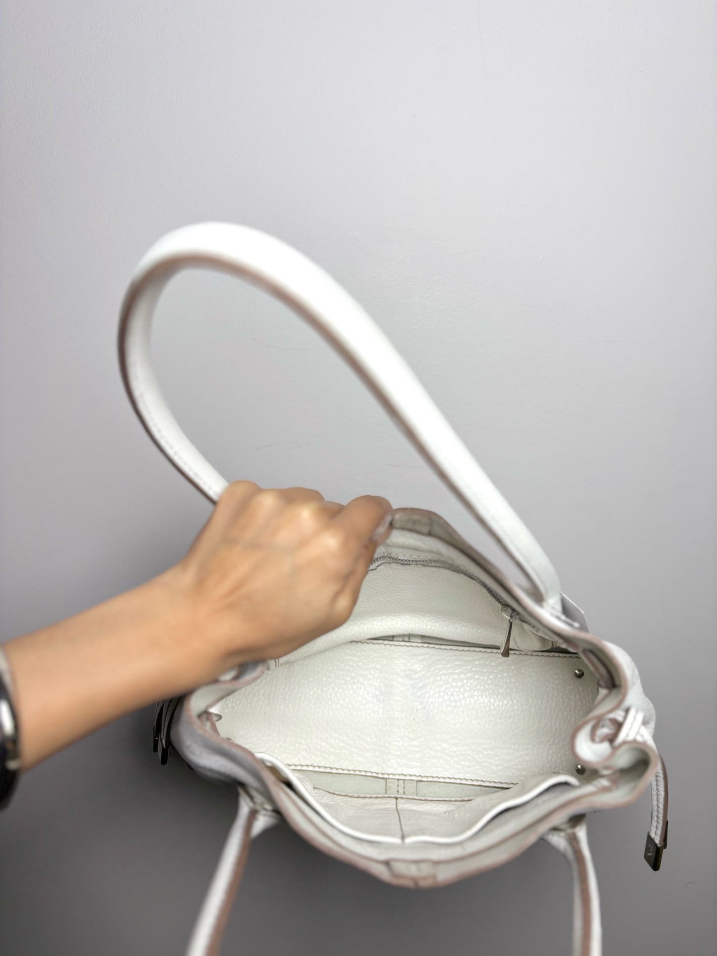 Tod's Solid Leather White Cowhide Pebble Grain Double Handle Purse