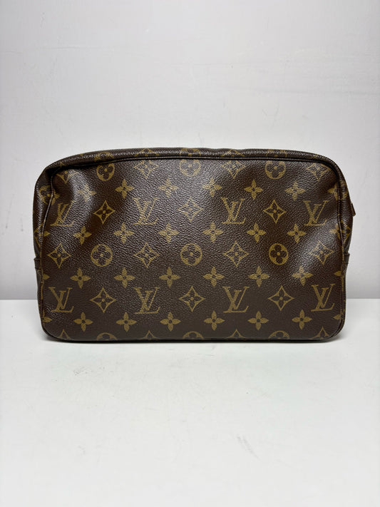 Women's Louis Vuitton Trousse de Toilette 28 Brown Monogram Coated Canvas Vintage Pre-Owned Pouch
