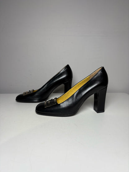 Women's Shoe Size 7.5 Fendi Black Leather Vintage Authentic Pre-Owned Heels