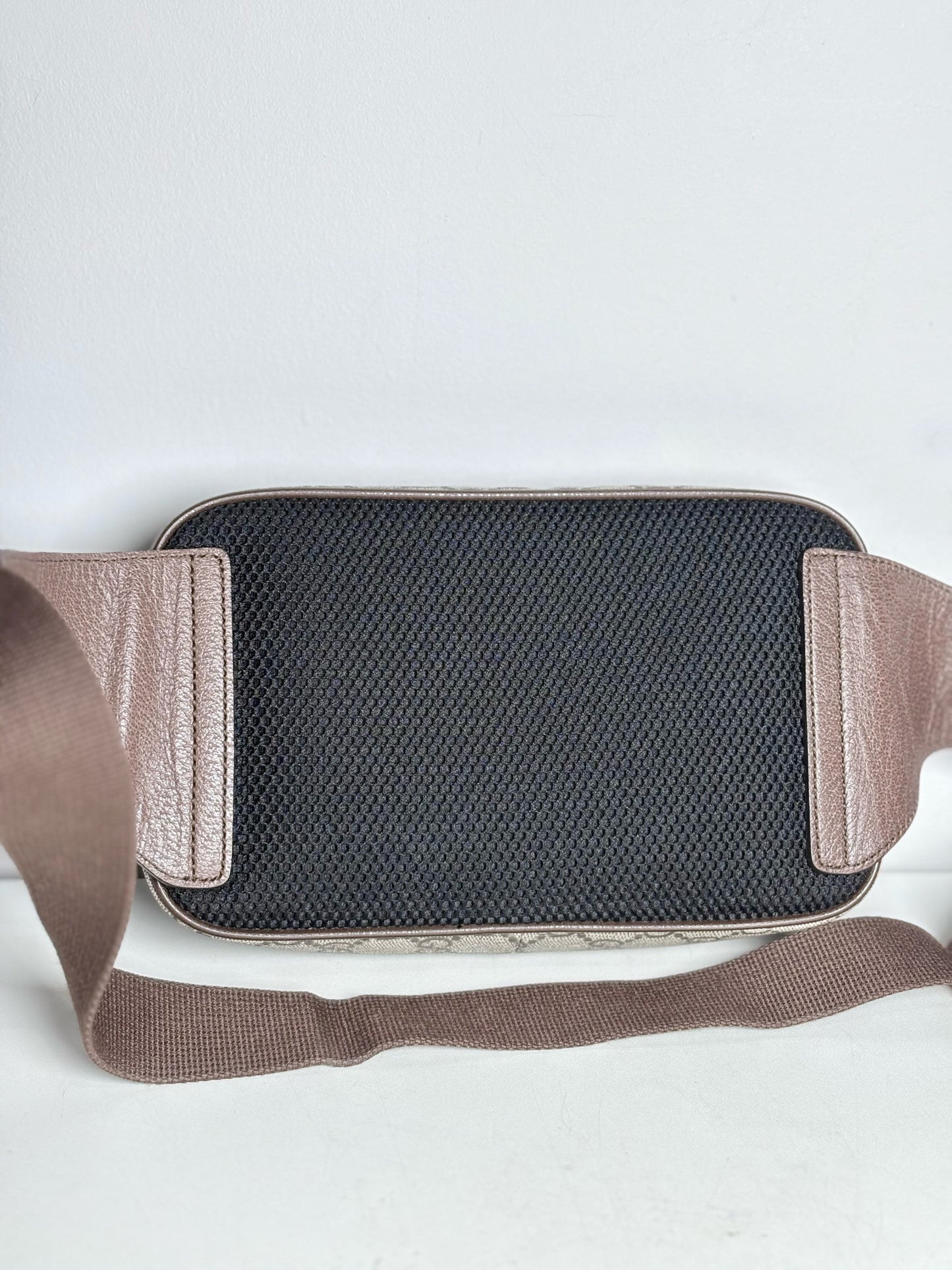Gucci Monogram Coated Canvas Like-New Brown Small Purse