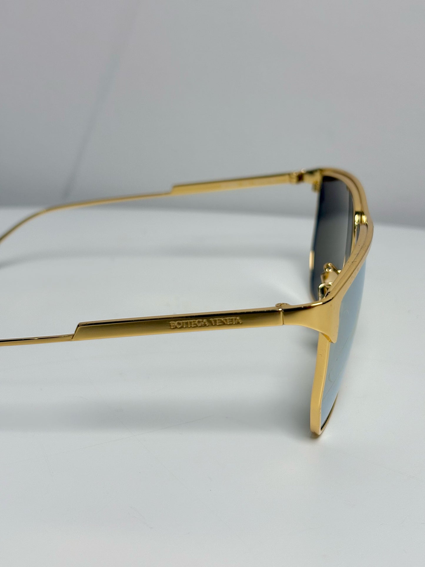 Metal Bottega Veneta Pre-owned Gold Sunglasses