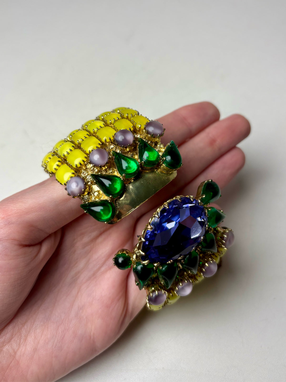 Women's Authentic Rodrigo Otazu Multicolor Gemstone Swarovski Vintage Pre-Owned Hinged Bracelet