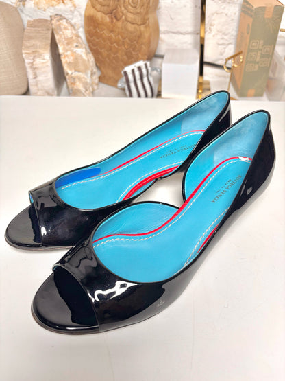 W Shoe Size 39 (8.5 US) Bottega Fiorentina Black Leather Patent Pump