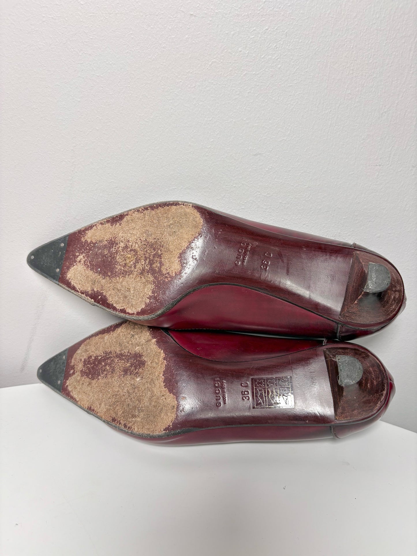 W Shoe Size 36 (5.5/6 US) Gucci Wine Leather Vintage Pump