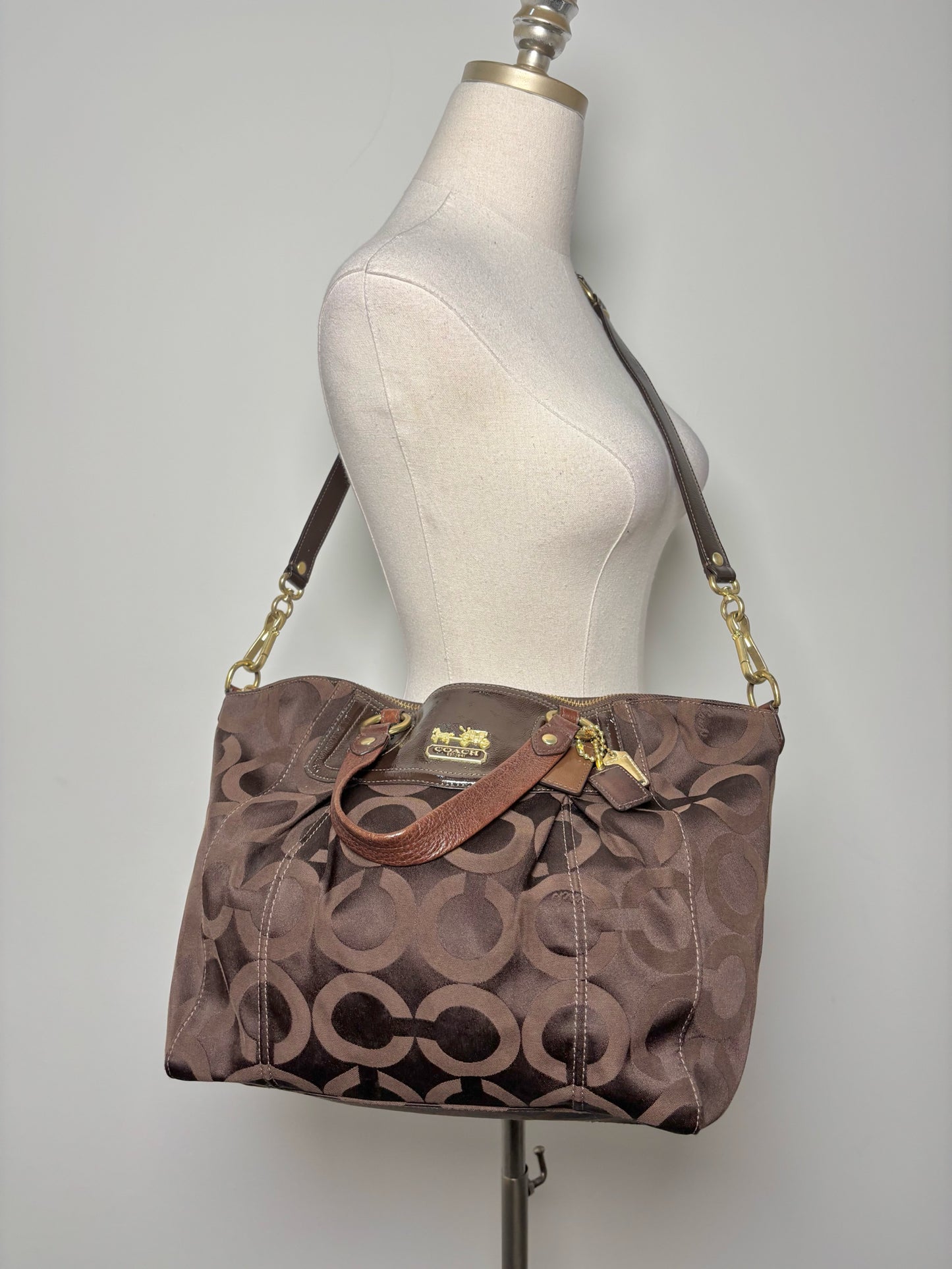 Sateen Coach Pre-owned Brown Medium Purse