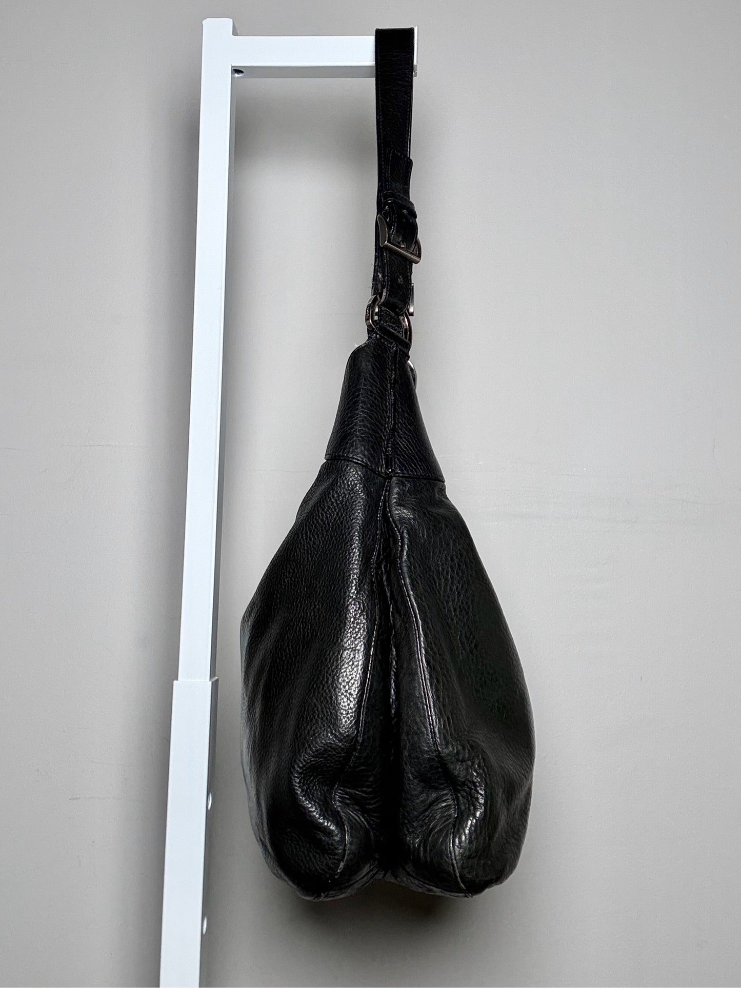 Prada Solid Vintage Leather Pre-owned Black Medium Purse