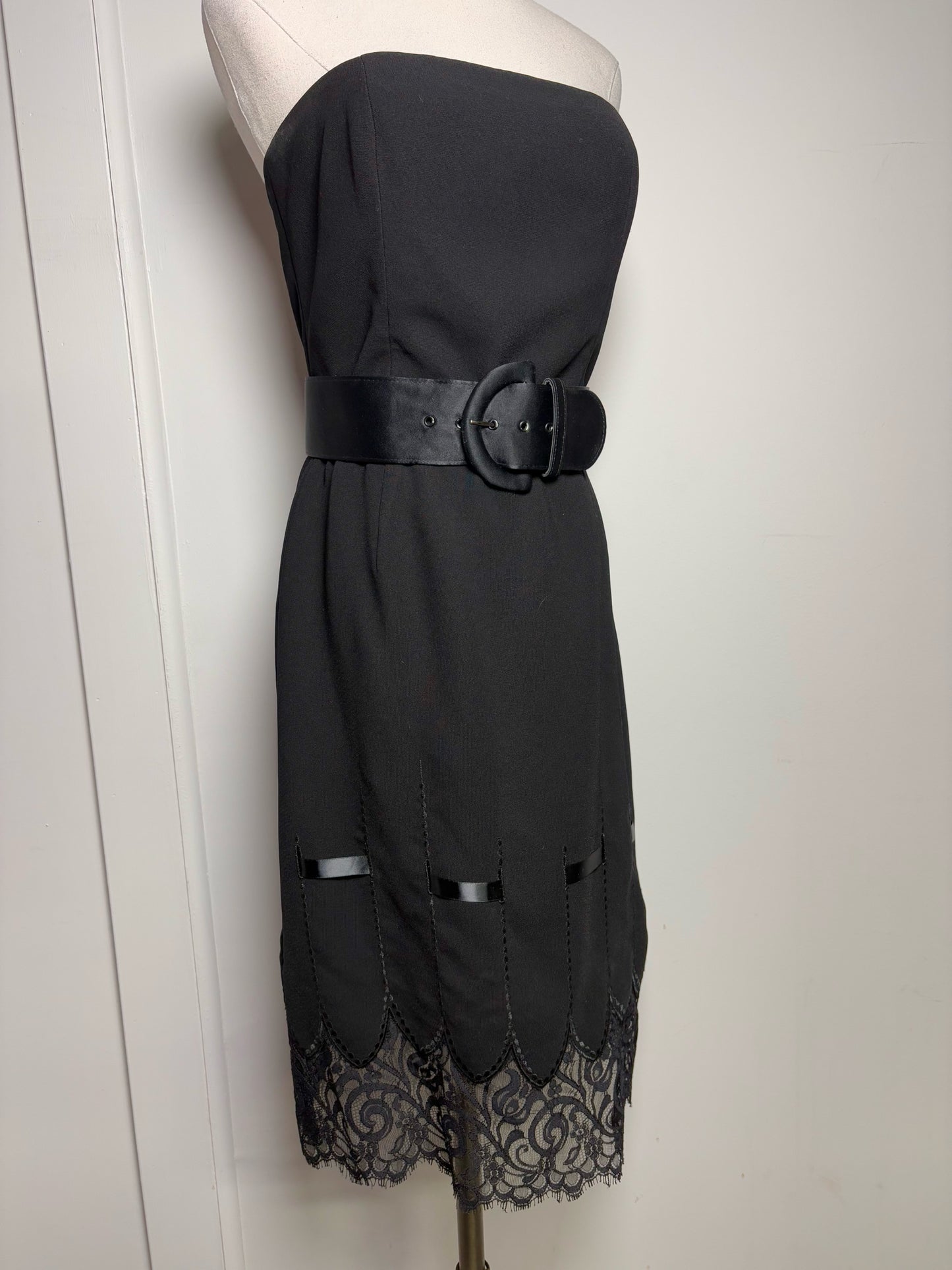 Women Size 6 Shani Black Solid Vintage Dress