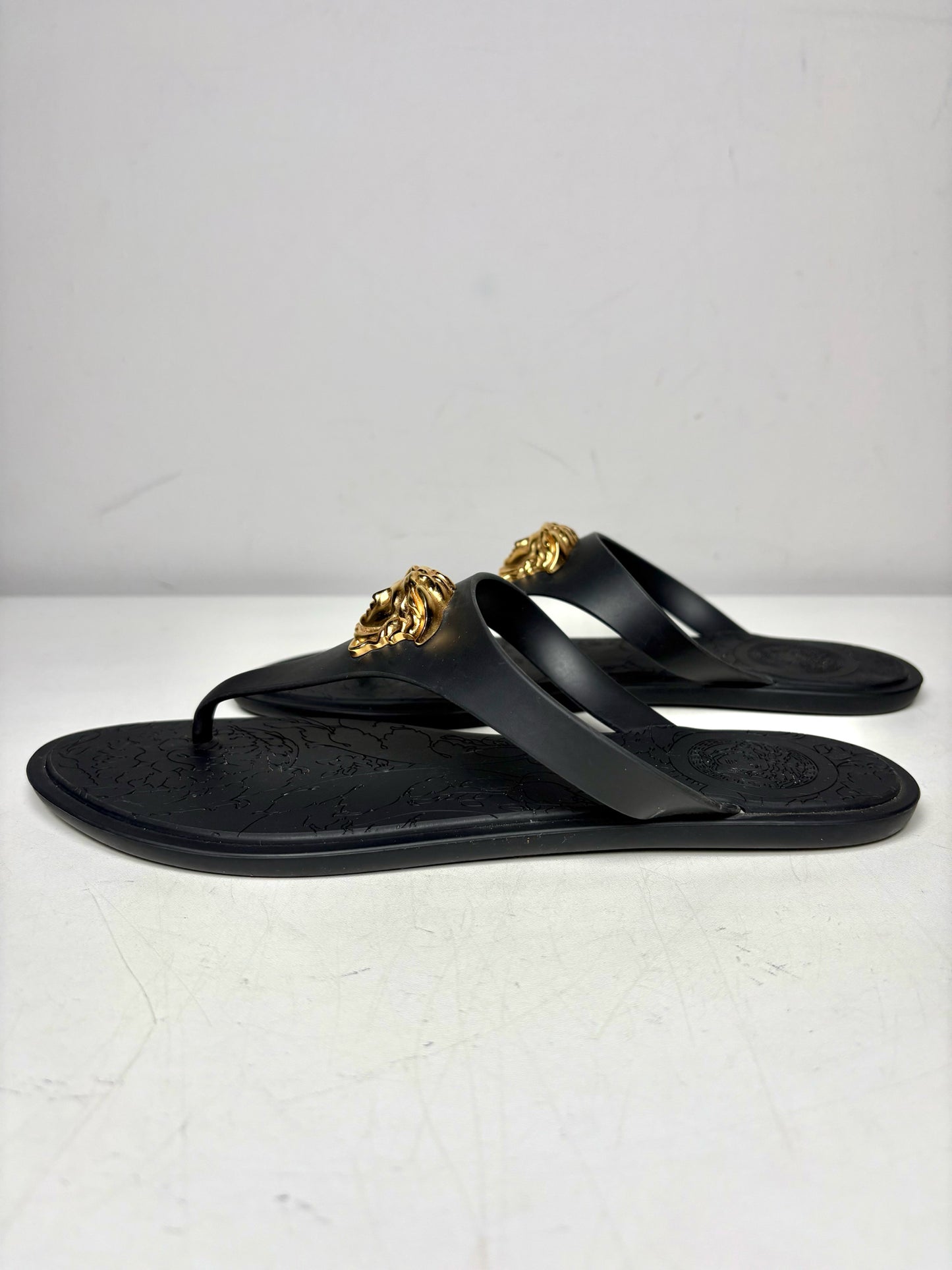 W Shoe Size 37 (6.5) Versace Black TPU Pre-owned Sandals
