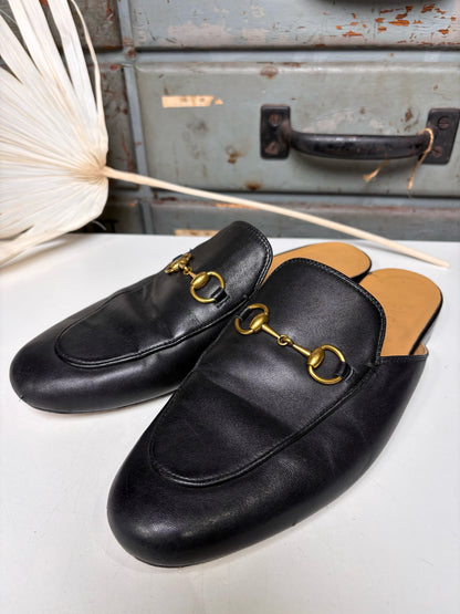 W Shoe Size 38 (7.5 - 8) Gucci Black Leather Slip-ons