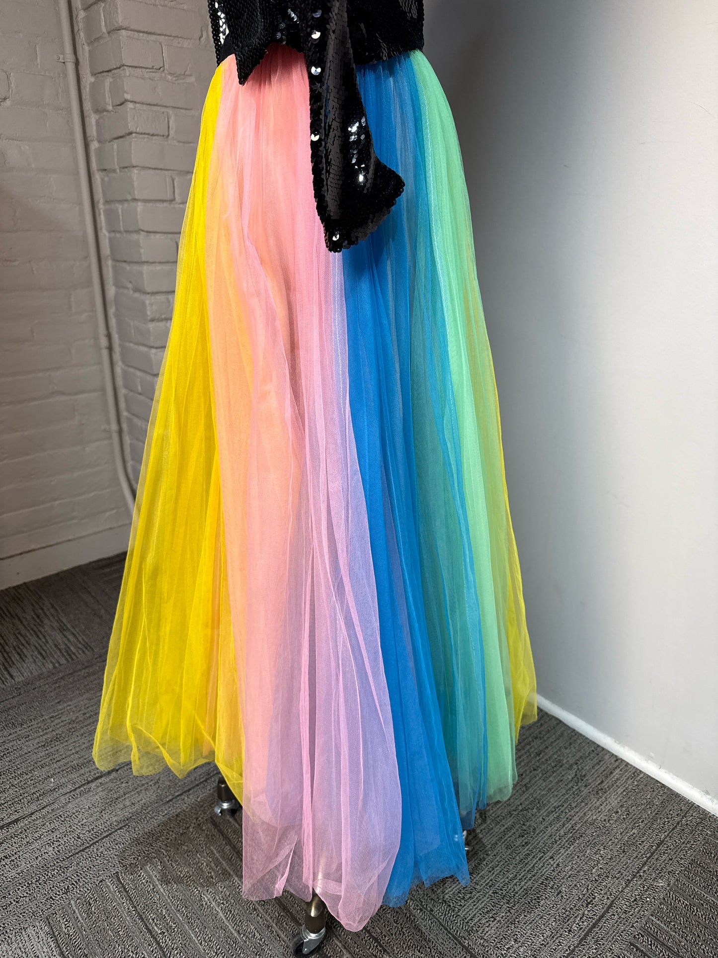 Women Size 2 J. Crew Multicolor Vertical Stripes/Rainbow Tulle NWT Skirt