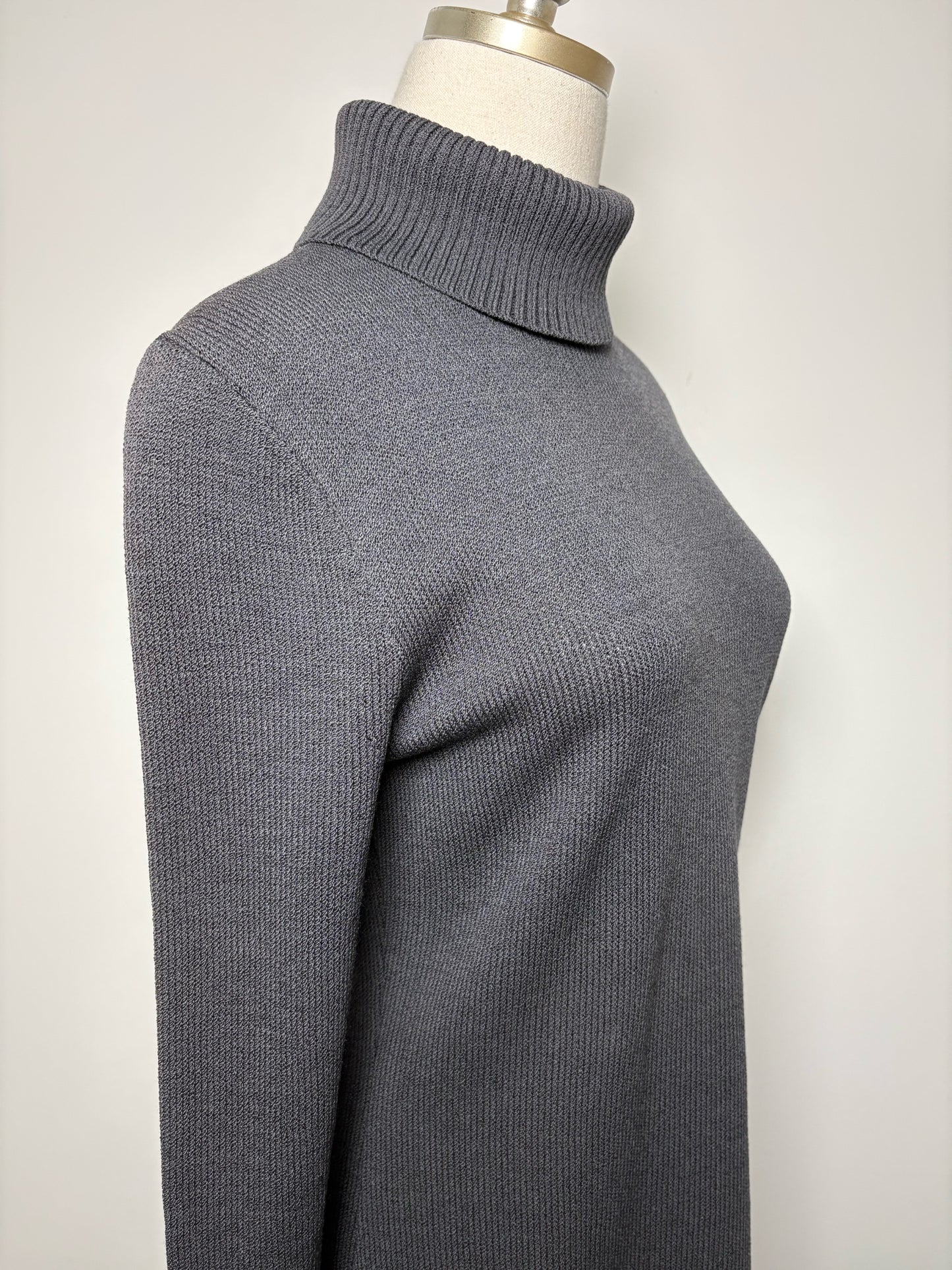 Women Size 2 St. John Gray Solid Wool Pre-owned Dress