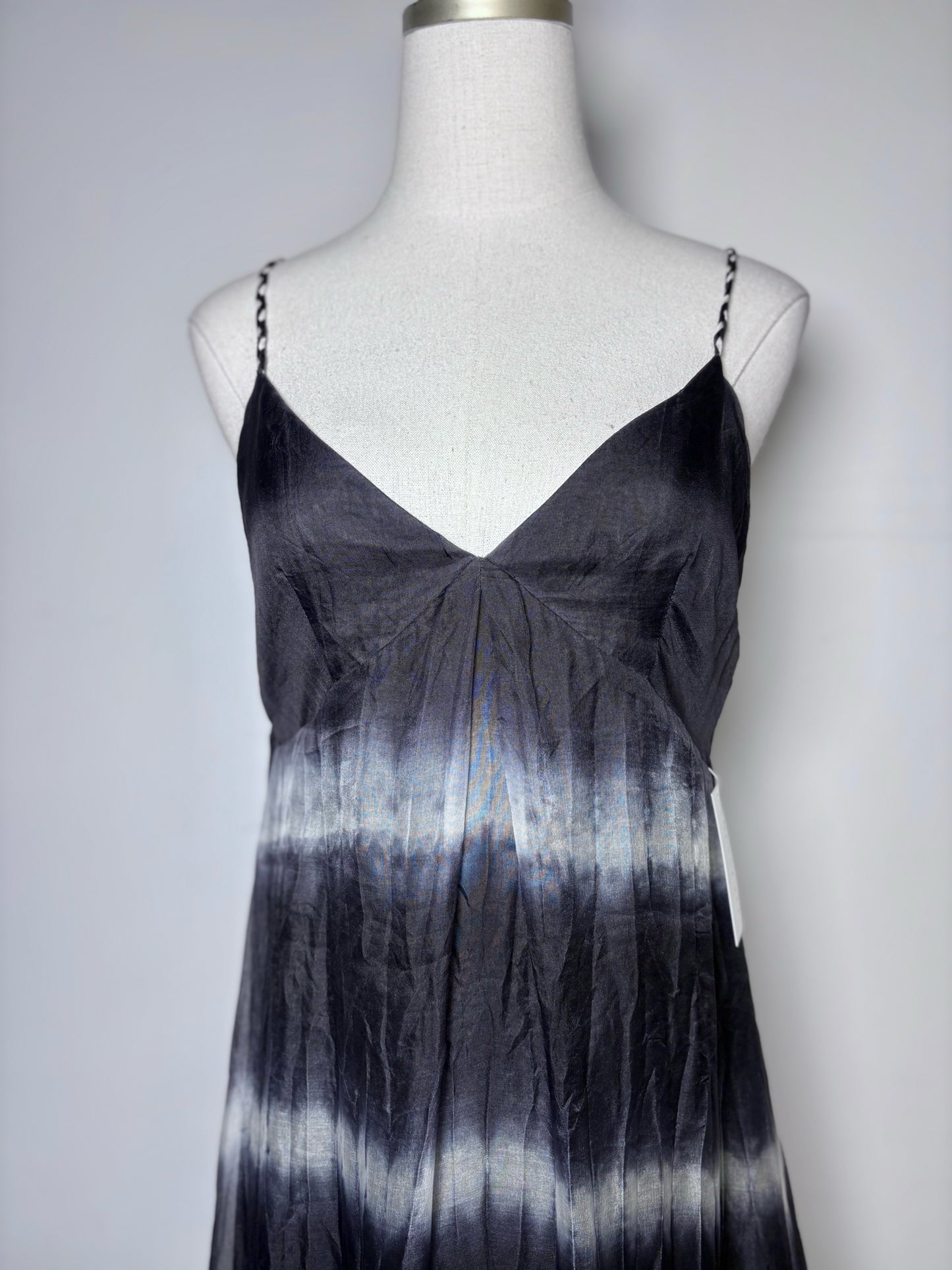Women Size 2 Diane Von Furstenberg Black/White Tie-dyed 100% Silk Dress