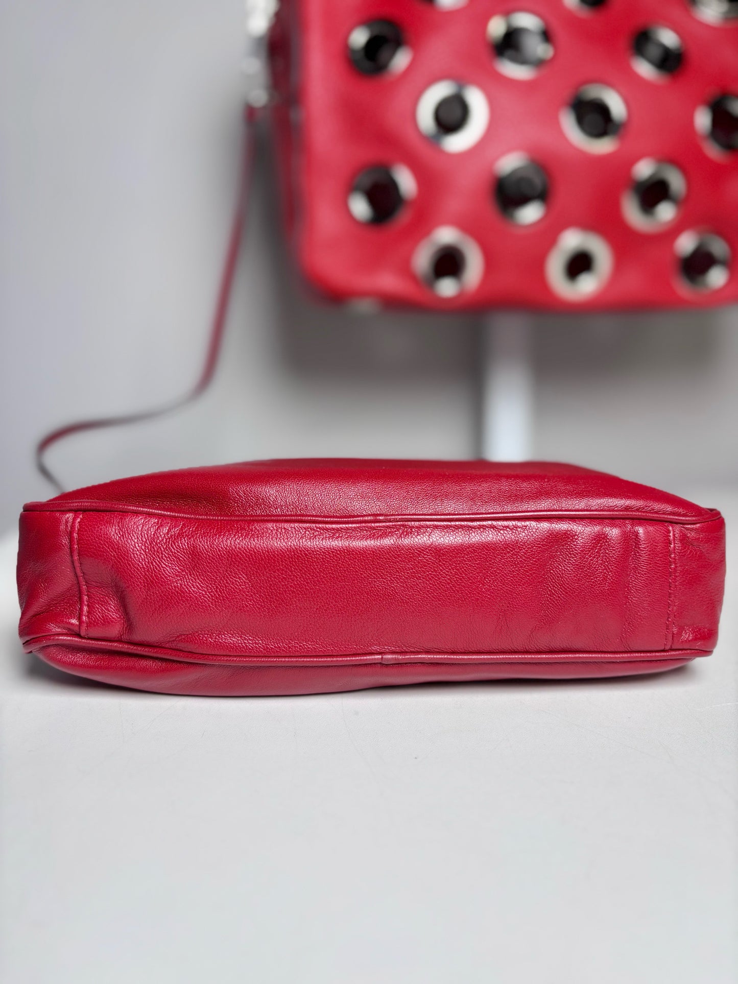 Women's Prada Vitello Daina Silver Grommets Leather Pre-owned Red Bag