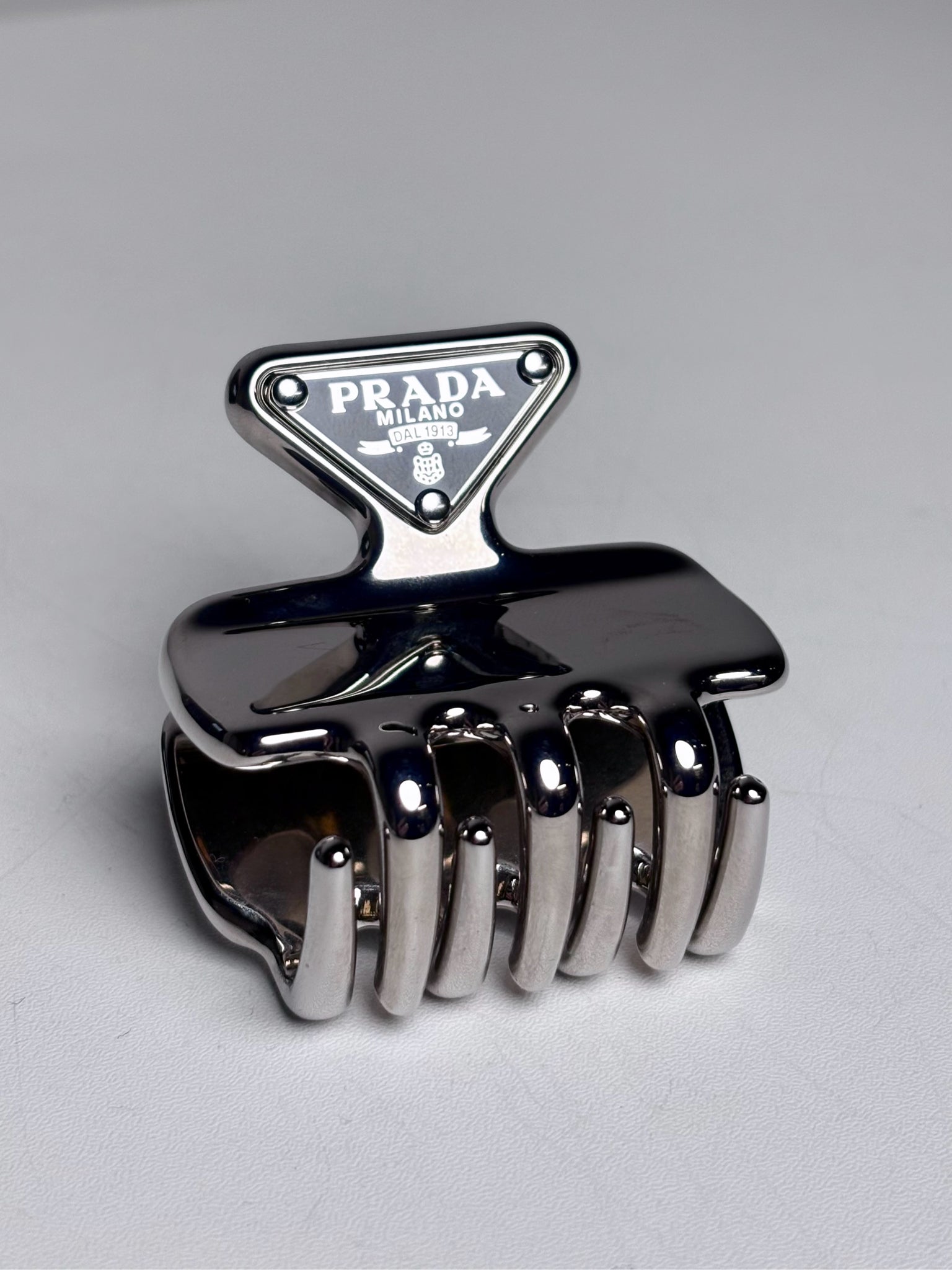 Prada NWT Metal Hair Clip Silver Hair Pre-owned Accessory – VIDA