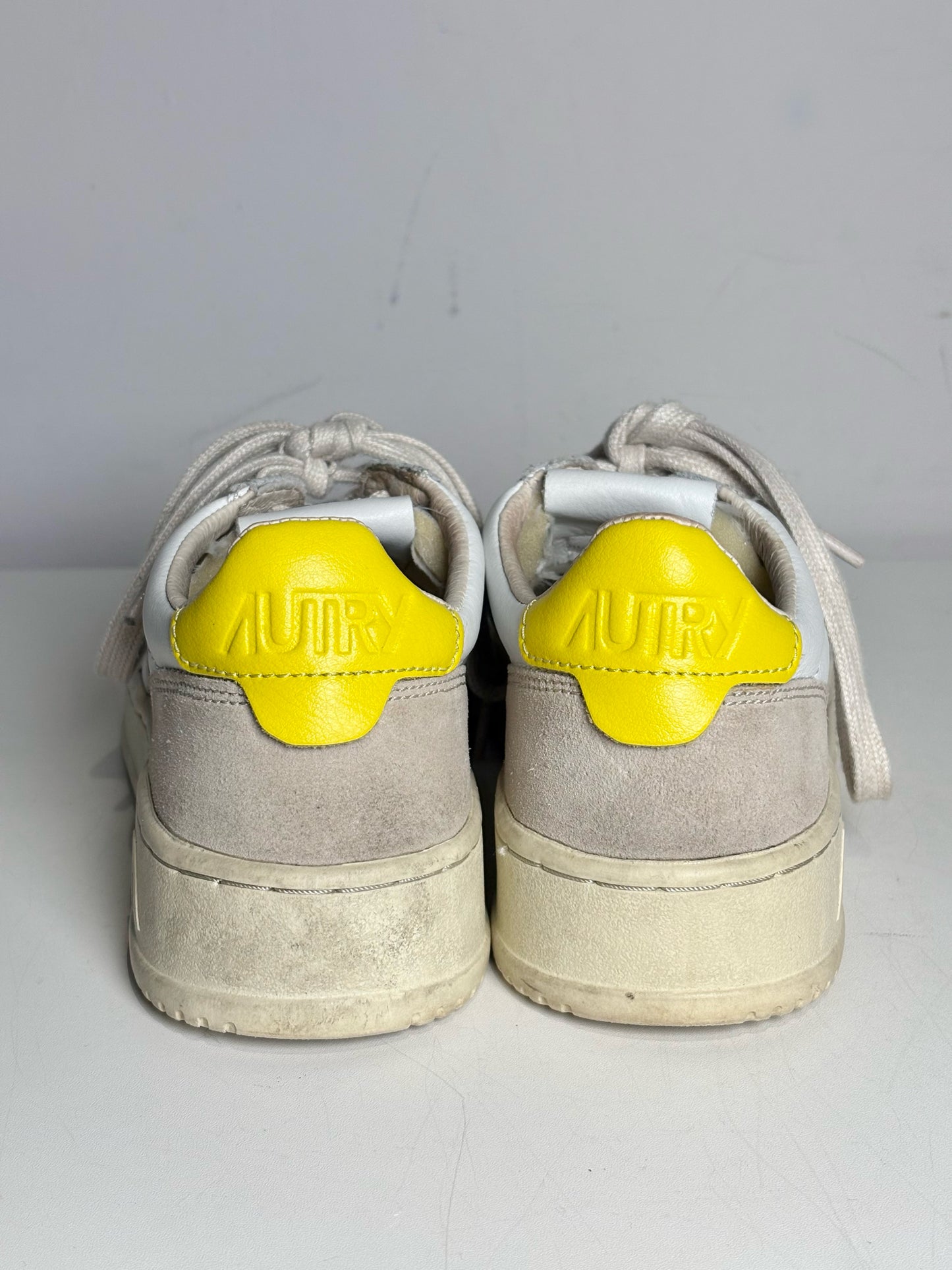 W Shoe Size 38 Autry Beige, White, Yellow Leather & Suede Women's Sneakers