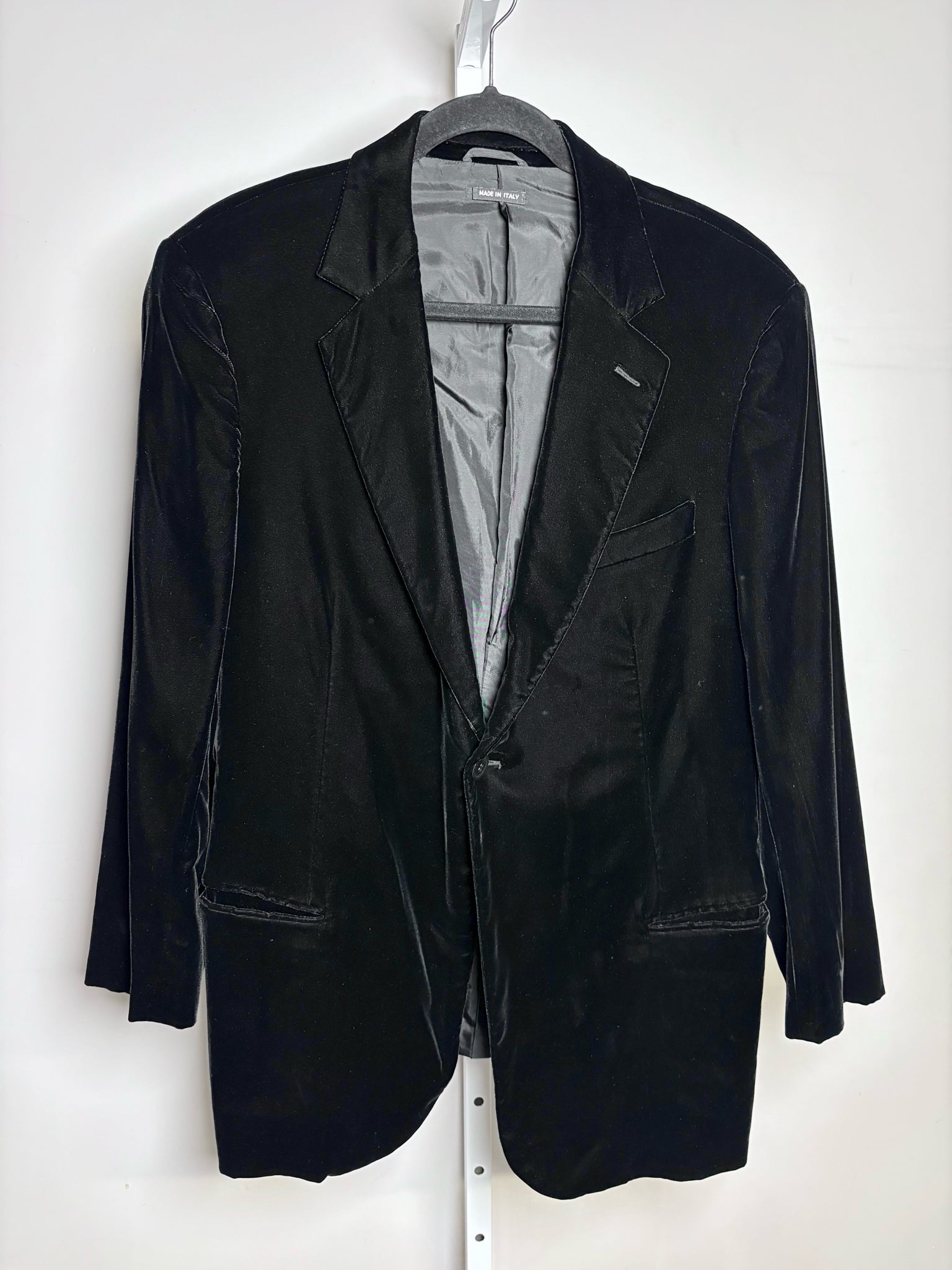 Giorgio Armani Black Men's Velveteen Special Occasion Blazer