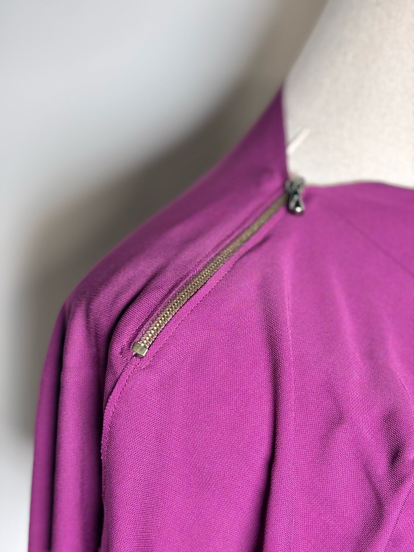 Women Size 6 Roland Mouret Plum Asymmetric Midi Clingy/Bodycon Pre-owned Dress