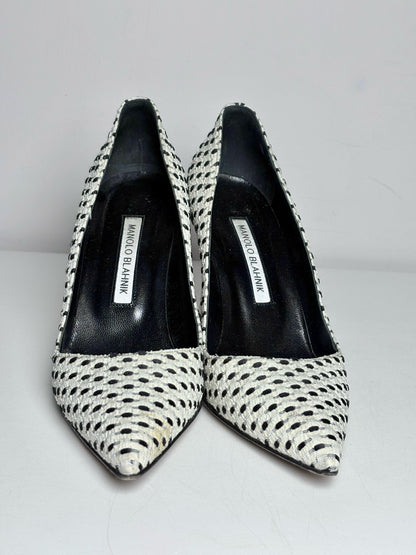 W Shoe Size 38 Manolo Blahnik Off-white, Black Dots Embroidery Pre-owned Heels