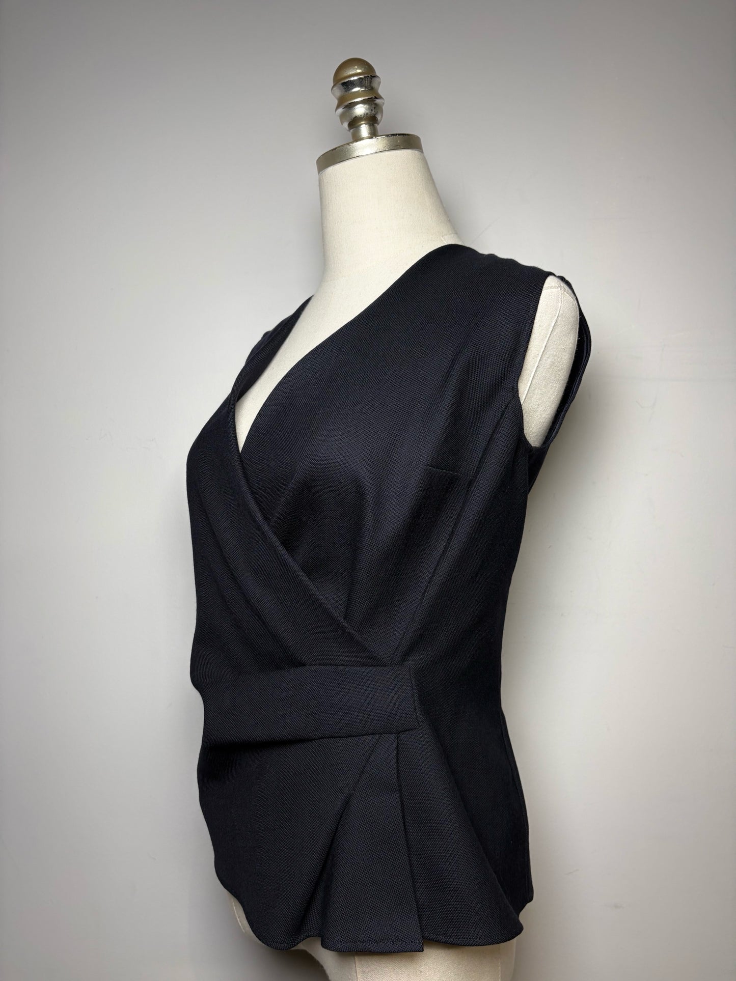 Women Size 38 (4 US) Jil Sander Black Sleeveless 100% Wool Pre-owned Top