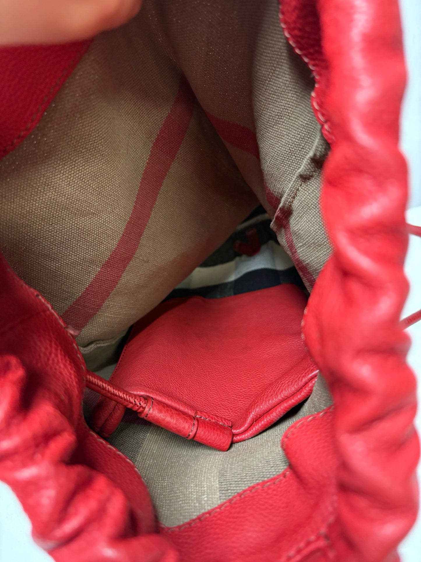 Women's Burberry Nova Check Canvas & Red Pebble Leather Pre-Owned Drawstring Purse