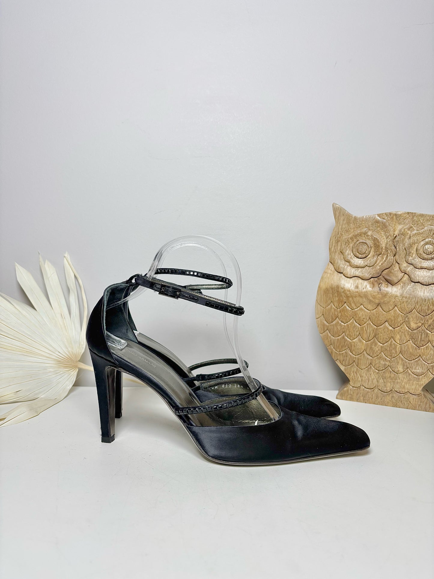 W Shoe Size 38.5 (8 US) Giorgio Armani Black Satin Women's Pump