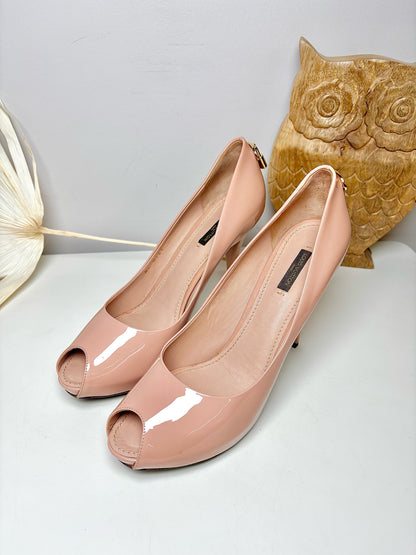 W Shoe Size 41 (8, US) Louis Vuitton Light Pink Leather Patent Heels