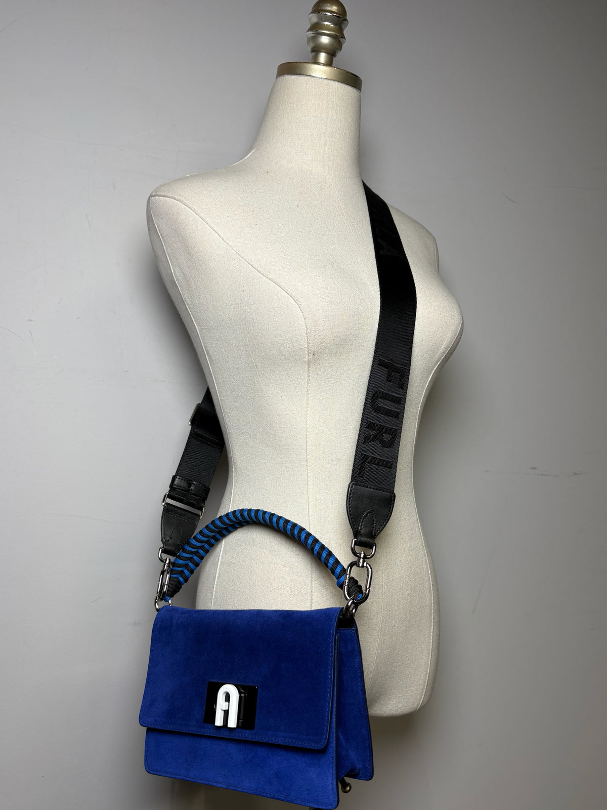 Women's Rare Furla 1927 Soft Cobalt Blue Suede Pre-Owned Mini Crossbody Purse