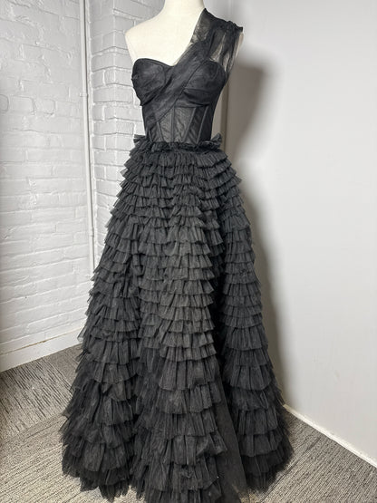 Women Size XS Milla Black Tulle Tiered One-Shoulder Gown