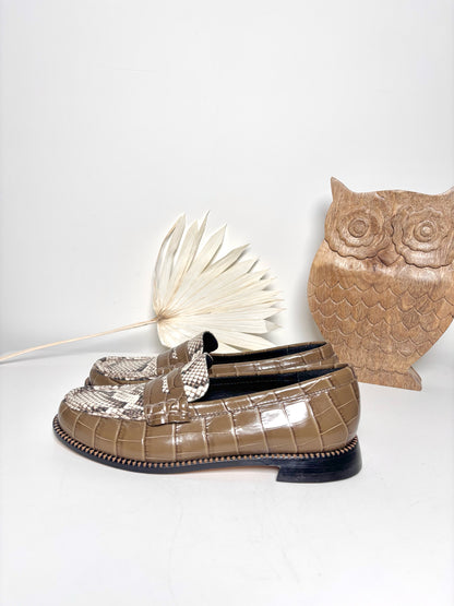 W Shoe Size 8 Freda Salvador Olive Green, Snakeskin Print Leather NWOT Loafers