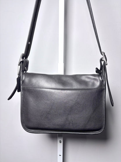 Leather Coach Solid Vintage Leather Pre-owned Black Genuine Leather Medium Purse