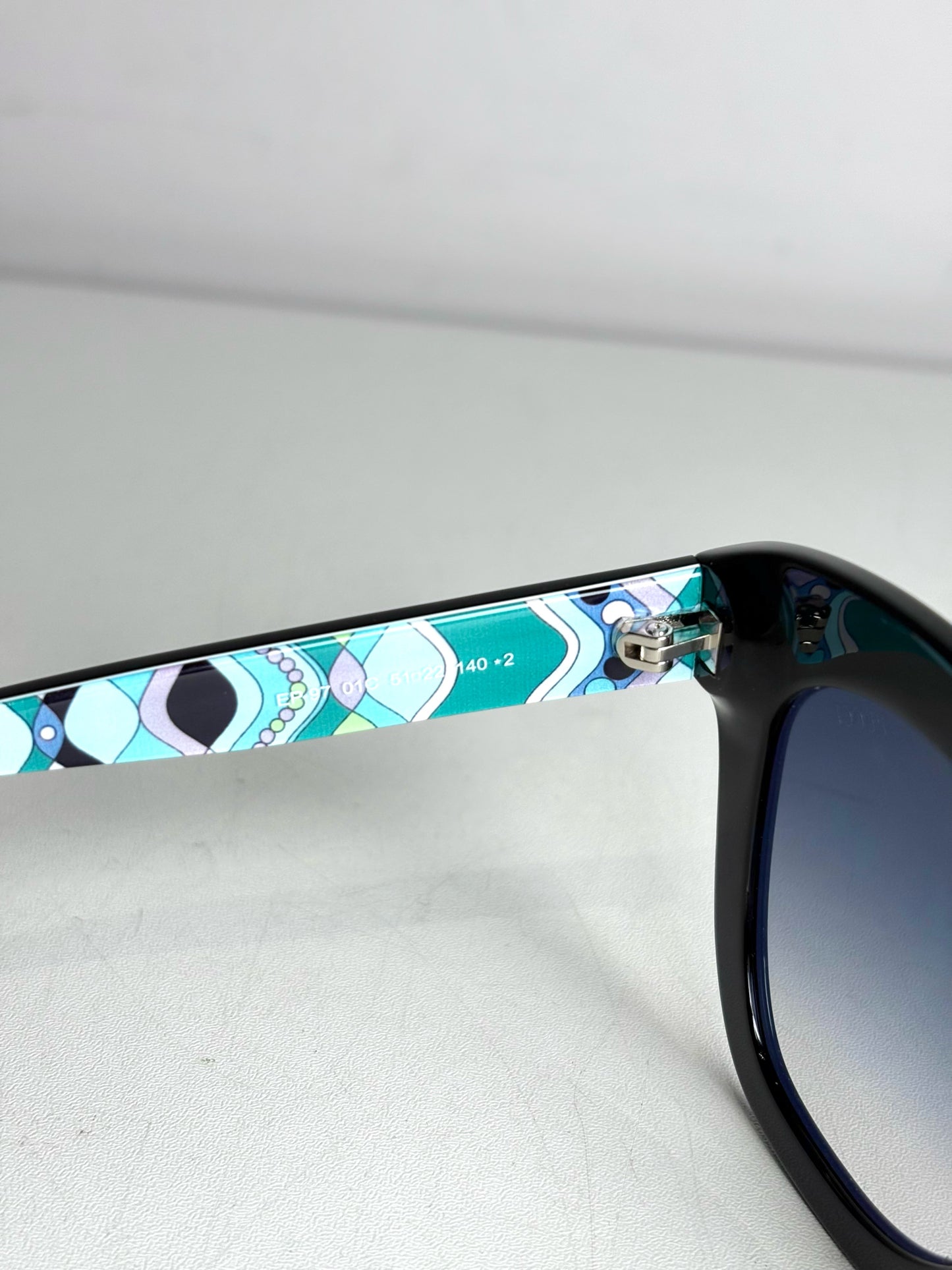 Emilio Pucci EP 97 01C Pre-owned Black Acetate Sunglasses