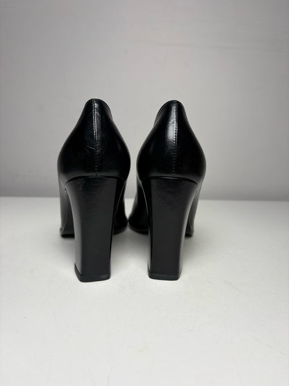 Women's Shoe Size 7.5 Fendi Black Leather Vintage Authentic Pre-Owned Heels