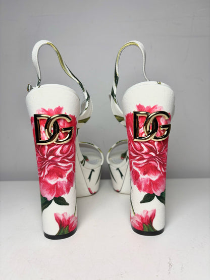 W Shoe Size 39 (8.5 - 9 US) Dolce & Gabbana White Fabric Pre-owned Heels