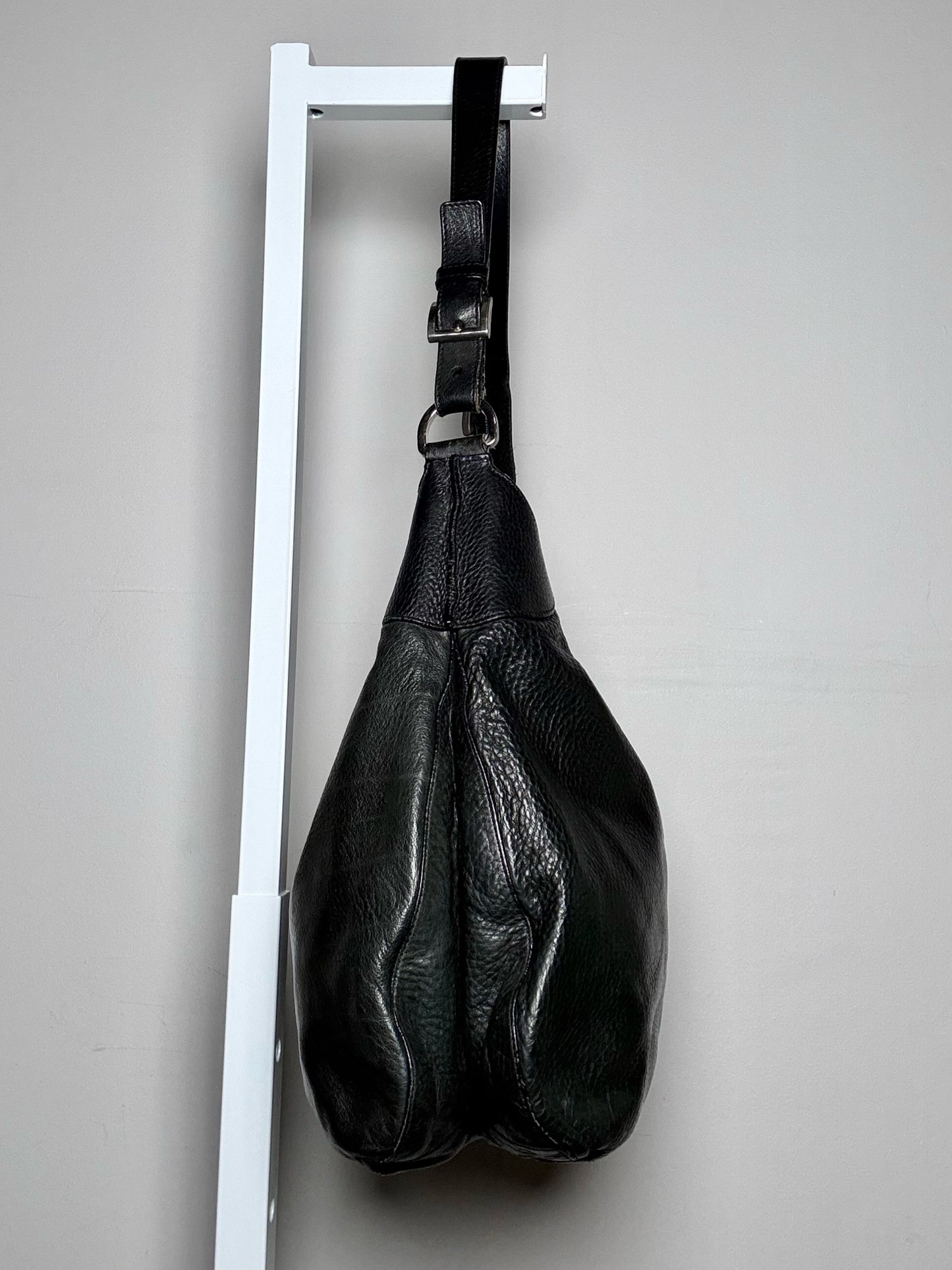 Prada Solid Vintage Leather Pre-owned Black Medium Purse