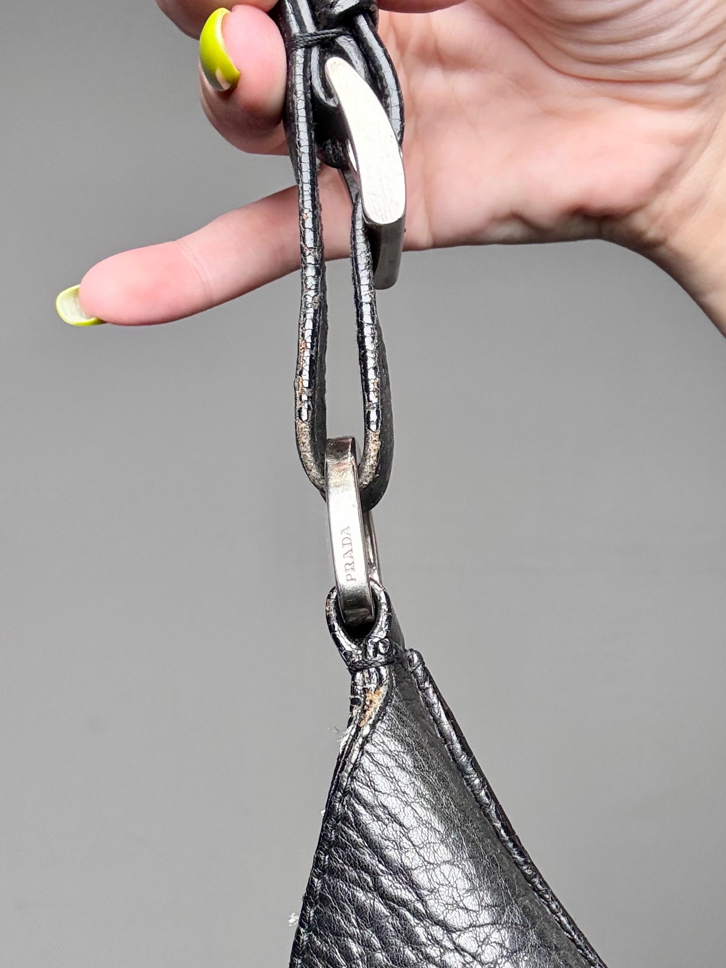 Prada Solid Vintage Leather Pre-owned Black Medium Purse